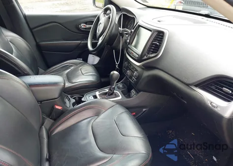 2014 Jeep Cherokee Trailhawk z USA, uszkodzony, nr VIN 1C4PJMBS4EW281449